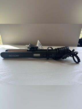 Revlon Black Ceramic Hair Flat Iron Straightener